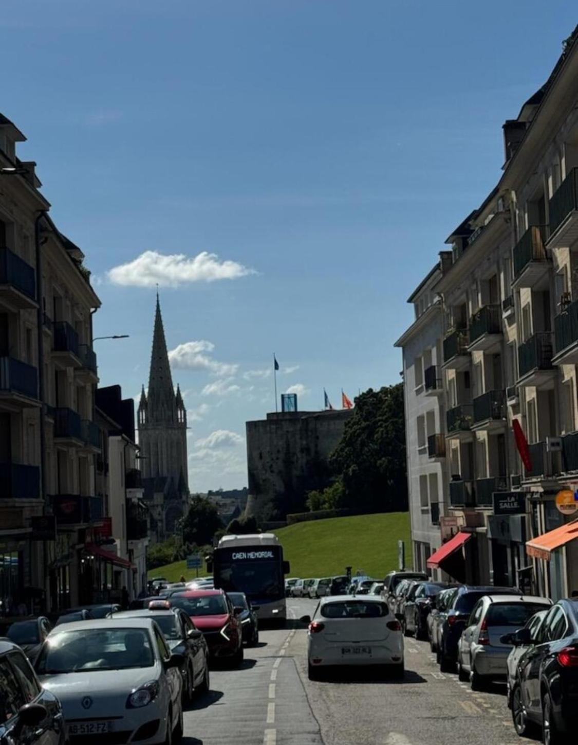 Le Vaugueux Apartamento Caen Exterior foto